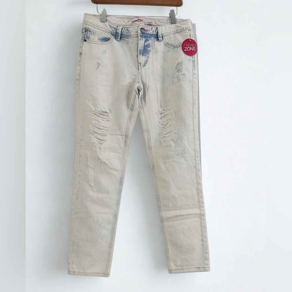 NWT BONGO Junior's Destructed Bleached Boyfriend Jeans Size 5 Juniors